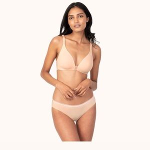 NWT Lively Flex No Wire Bra in Toasted Almond size M